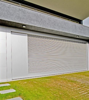 Lắp đặt cửa cuốn tại Bình Dương